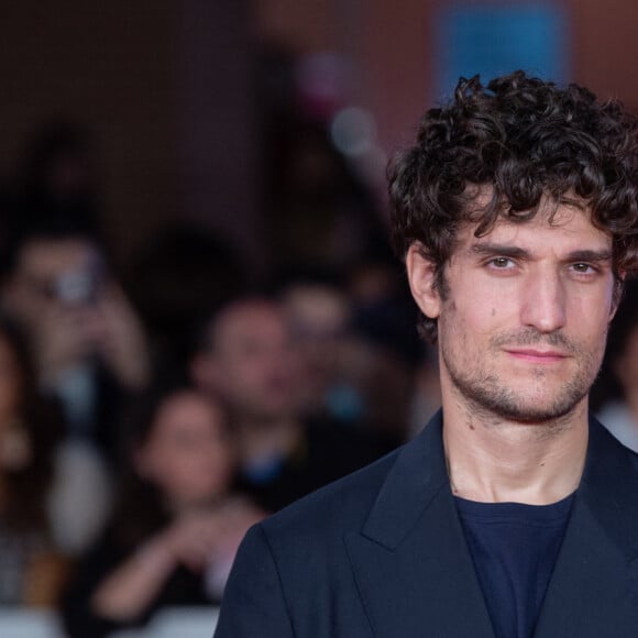 Louis Garrel - Première du film "L'ombra di Caravaggio" lors de la 16e édition du Festival du Film de Rome, le 18 octobre 2022. © Mario Cartelli/SOPA Images via Zuma Press/Bestimage