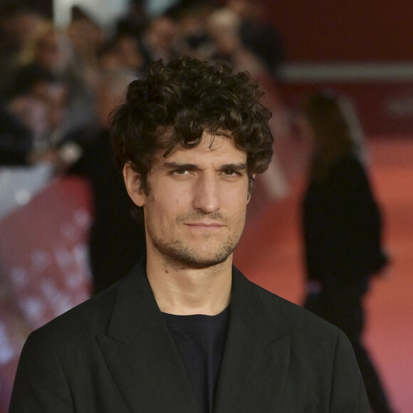 Louis Garrel - Première du film "L'ombra di Caravaggio" lors de la 16e édition du Festival du Film de Rome, le 18 octobre 2022. © Mario Cartelli/SOPA Images via Zuma Press/Bestimage