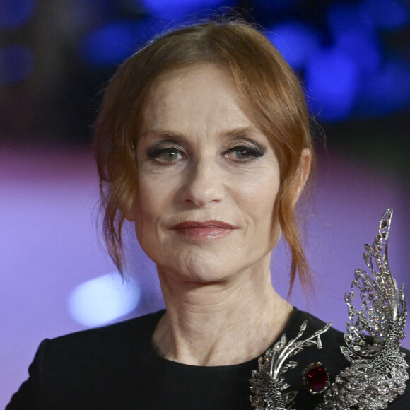 Isabelle Huppert - Première du film "L'ombra di Caravaggio" lors de la 16e édition du Festival du Film de Rome, le 18 octobre 2022. © Mario Cartelli/SOPA Images via Zuma Press/Bestimage