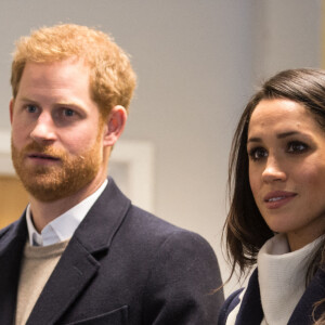 Le prince Harry et sa fiancée Meghan Markle assistent à une séance de formation des apprentis coaches au Nechells Wellbeing Centre à Birmingham le 8 mars 2018. 