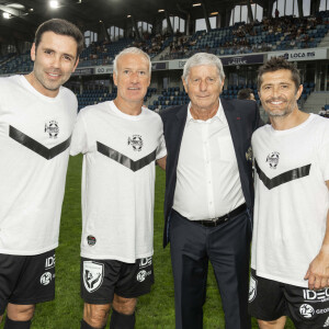 Dimitri Yachvili, Didier Deschamps, Jean-Michel Larqué et Bixente Lizarazu - Match de football caritatif du Variétés Club de France contre les légendes des Avirons Bayonnais au profit des associations "Pièces Jaunes" et "Centre Hospitalier de la Côte Basque - Service Pédiatrie" à Bayonne le 19 octobre 2022. 12.000 € ont été récoltés après la victoire du Variétés 2-1 contre les légendes des Avirons Bayonnais. © Pierre Perusseau/Bestimage