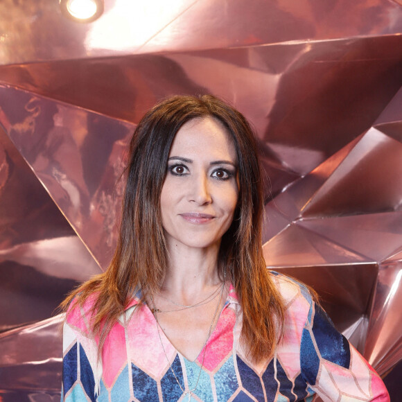 Exclusif - Fabienne Carat au photocall de la soirée "Lancôme x Orlinski" pour le lancement d'une capsule collector à Paris le 20 octobre 2022. La rose emblématique de Lancôme revisitée par l'un des grands noms de l'art contemporain. Tel est le propos autour de la nouvelle capsule conçue par la marque de cosmétiques en partenariat avec R.Orlinski, connu pour ses sculptures animalières. Lancôme confie sa rose symbolique, ancrée dans la tradition, pour une réinterprétation pop art par l'artiste français contemporain. En créant une trinité multidimensionnelle de roses dans son esthétique électrique, la collection Lancôme x Richard Orlinski exprime le bonheur des fêtes par la célébration combinée de la beauté et de l'art. le bonheur des fêtes à travers la célébration combinée de la beauté et de l'art. © Christophe Clovis / Marc Ausset Lacroix / Bestimage 