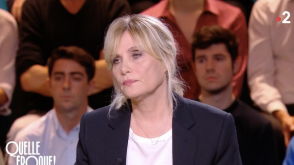 Emmanuelle Seigner s'excuse après avoir maladroitement défendu son mari Roman Polanski dans l'émission "Quelle époque !" - France 2