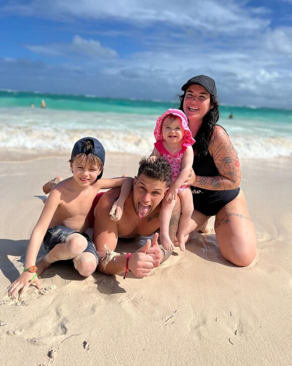 Kelly Helard, star de télé-réalité mariée à Neymar et maman de deux enfants.