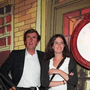 Bernard Menez et sa fille Elisa - Soirée sortie des "101 Dalmatiens 2" en cassette et DVD à Paris le 16 octobre 2002