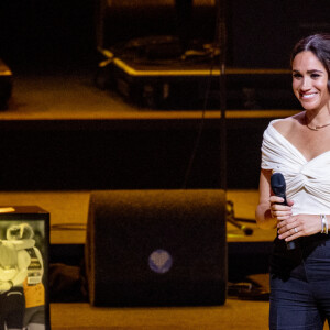 Le prince Harry et Meghan Markle lors de la cérémonie d'ouverture des Invictus Games à La Haye le 16 avril 2022. 