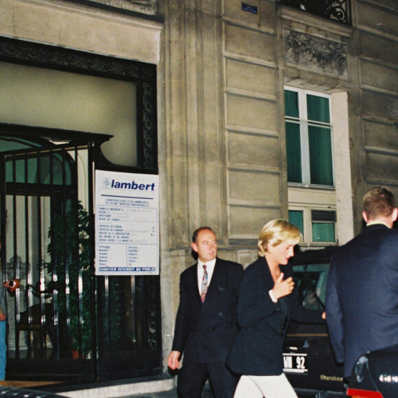 Nuit du tragique accident à Paris de la princesse Diana et de Dodi Al-Fayed, survenu le 31 août 1997 au pont de l'Alma.