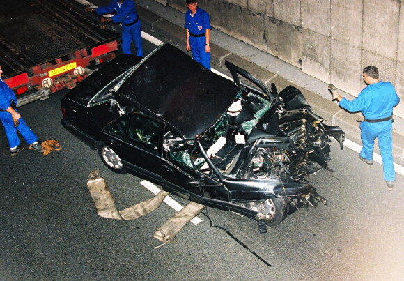 Nuit du tragique accident à Paris de la princesse Diana et de Dodi Al-Fayed, survenu le 31 août 1997 au pont de l'Alma..