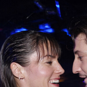 Pierre Niney et sa femme Natasha Andrews - After party du film Mascarade au club privé NO.PI à Paris le 20 octobre 2022. © Rachid Bellak / Bestimage