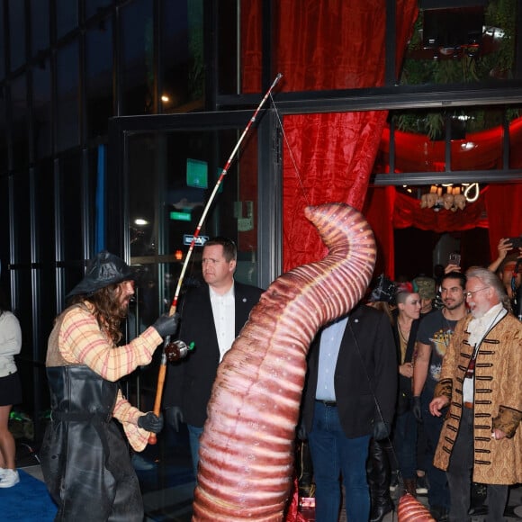 Tom Kaulitz, Heidi Klum déguisée en ver de terre - Soirée d'Halloween organisée par Heidi Klum (21e édition) au Sake No Hana chez Moxy Lower East Side à New York. Le 31 octobre 2022.