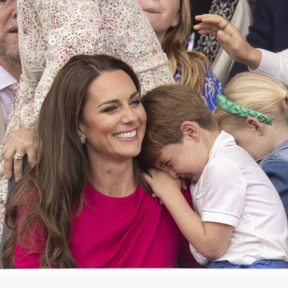 Catherine (Kate) Middleton, duchesse de Cambridge, Le prince Louis de Cambridge, Mike Tindall, Mia Grace Tindall - Jubilé de platine de la reine Elisabeth II d'Angleterre à Bukingham Palace à Londres, le 5 juin 2022. 