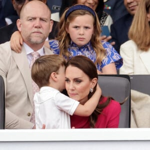 Kate Catherine Middleton, duchesse de Cambridge, le prince Louis - La famille royale d'Angleterre lors de la parade devant le palais de Buckingham, à l'occasion du jubilé de la reine d'Angleterre. Le 5 juin 2022 