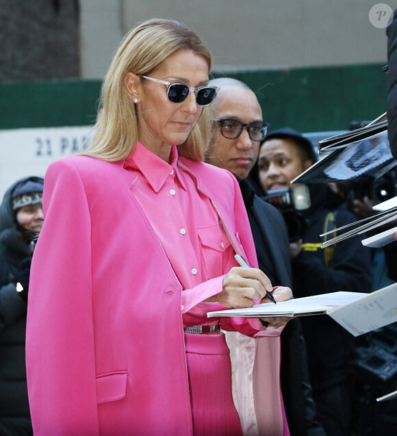 Céline Dion a choisi de s'habiller en rose pour la Journée Internationale pour les Droits des Femmes à New York le 7 mars 2020. 