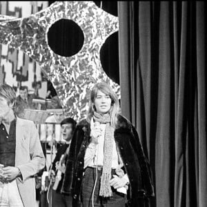 Archives -  Jacques Dutronc et Françoise Hardy sur un plateau télé en 1967