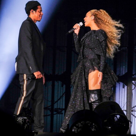 Beyonce Knowles en compagnie de son mari Jay-Z en concert au Principality Stadium à Cardiff, le 6 juin 2018. 