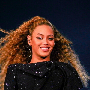 Beyonce Knowles en compagnie de son mari Jay-Z en concert au Principality Stadium à Cardiff, le 6 juin 2018. 