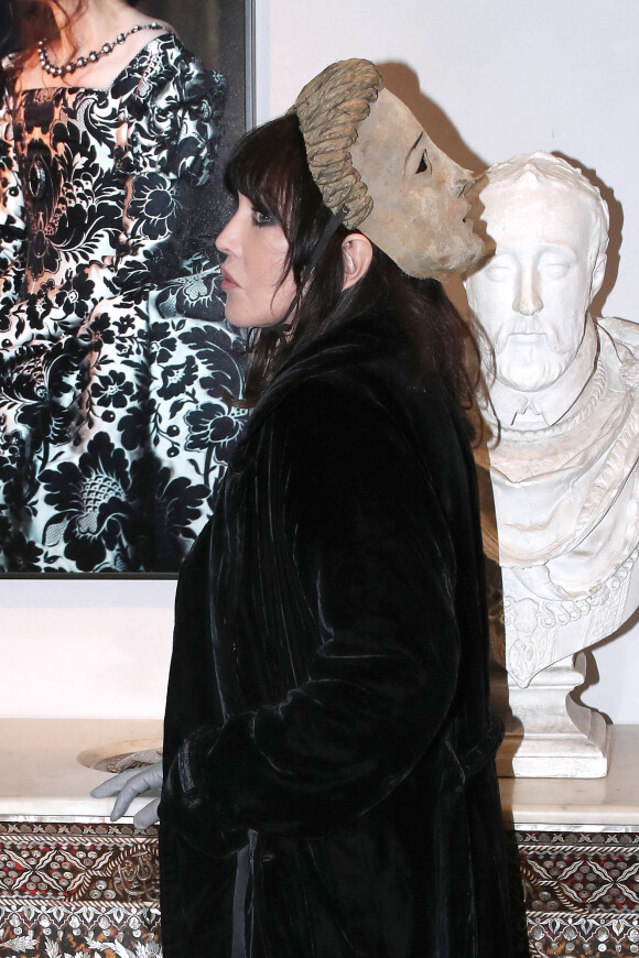 Isabelle Adjani - Vernissage de l'exposition Isabelle Adjani "Les reines de coeur en majesté", Galerie Pierre Passebon à Paris, France, le 3 Novembre 2022. © Bertrand Rindoff / Bestimage 