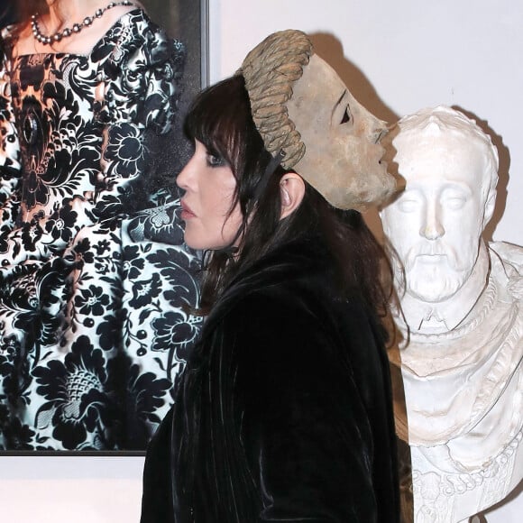 Isabelle Adjani - Vernissage de l'exposition Isabelle Adjani "Les reines de coeur en majesté", Galerie Pierre Passebon à Paris, France, le 3 Novembre 2022. © Bertrand Rindoff / Bestimage 