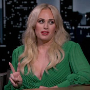 Rebel Wilson sur le plateau de l'émission "Jimmy Kimmel Live!" à Los Angeles. 