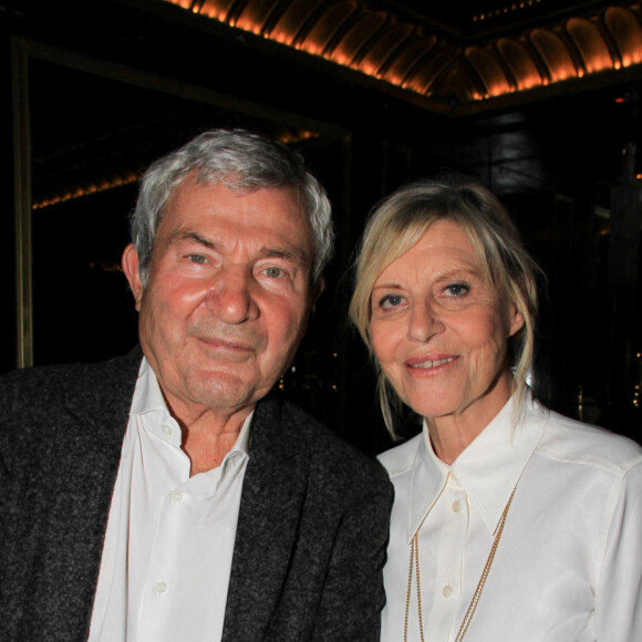 Martin Lamotte et Chantal Ladesou - Première édition du "Prix littéraire Castel" chez Castel (club privé-restaurant) à Paris le 7 novembre 2022. © Philippe Baldini / Bestimage  