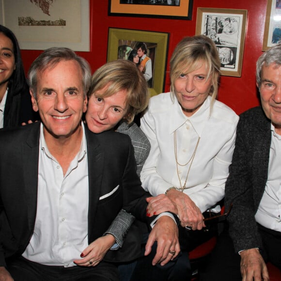 Guest, Bernard de La Villardière, Chantal Ladesou, Martin Lamotte - Première édition du "Prix littéraire Castel" chez Castel (club privé-restaurant) à Paris le 7 novembre 2022. © Philippe Baldini / Bestimage  