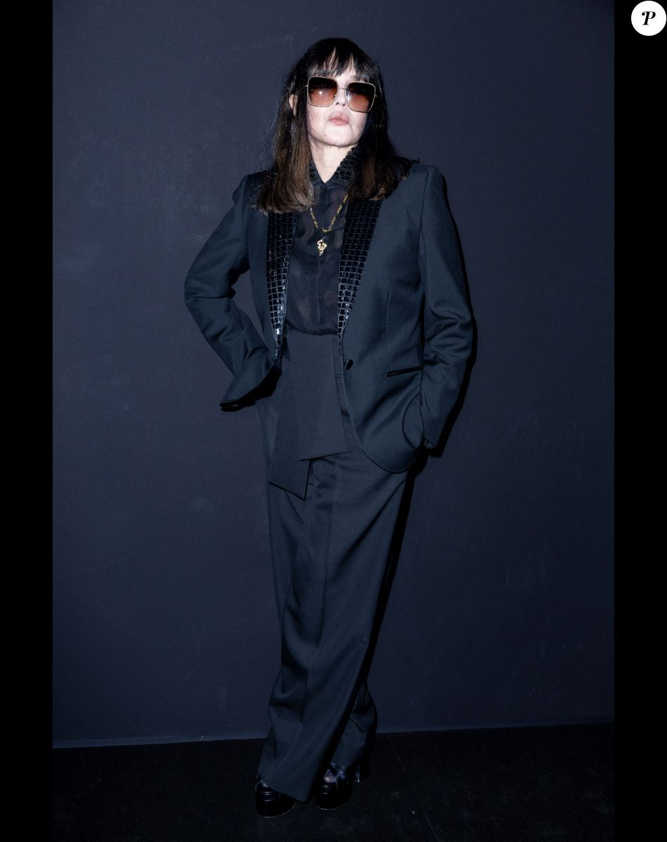Isabelle Adjani - Photocall du défilé Lanvin Collection Femme Prêt-à-porter Printemps/Eté 2023 lors de la Fashion Week de Paris (PFW), France, le 3 octobre 2022. © Olivier BordeBestimage
