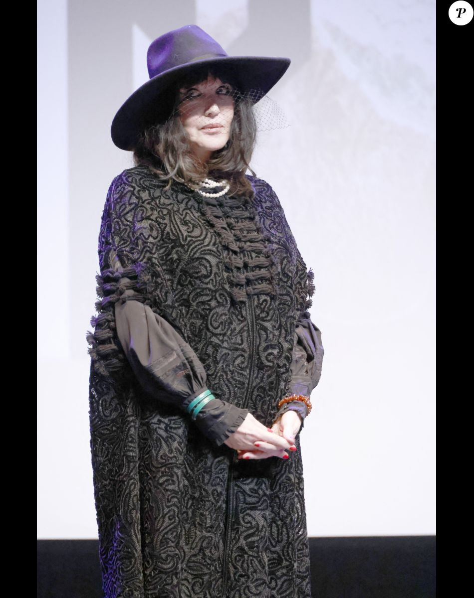 Isabelle Adjani à la soirée de présentation du téléfilm "Diane de Poitiers" lors de la 24ème édition du Festival de la Fiction TV de La Rochelle, France, le 16 septembre 2022. © Christophe Aubert/Bestimage