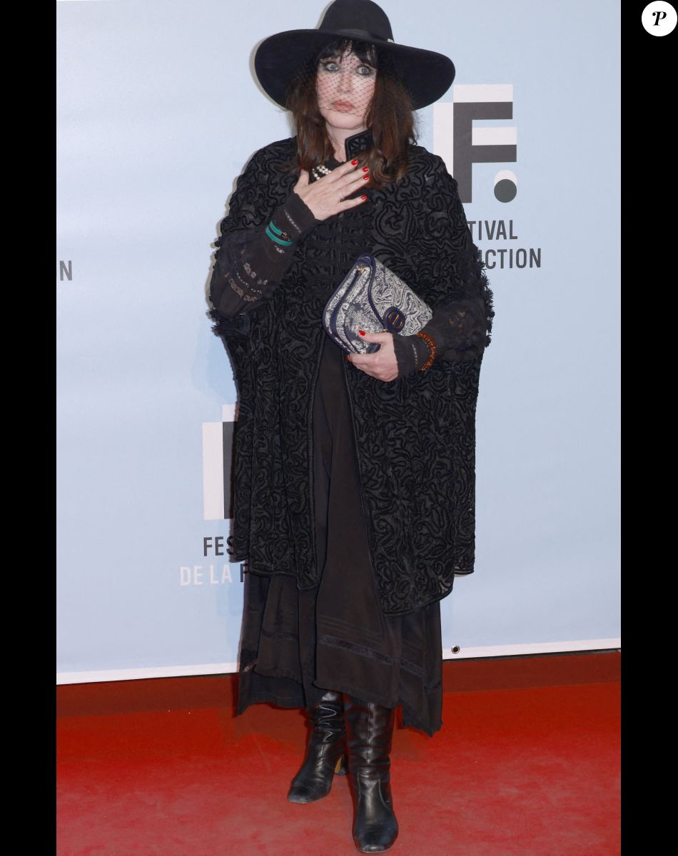 Isabelle Adjani au photocall de la soirée de présentation du téléfilm "Diane de Poitiers" lors de la 24ème édition du Festival de la Fiction TV de La Rochelle, France, le 16 septembre 2022. © Christophe Aubert/Bestimage