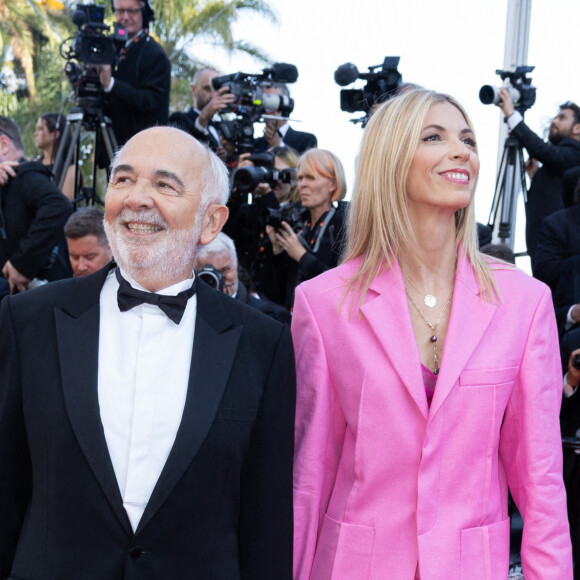 Gérard Jugnot et sa femme Patricia Campi - Montée des marches du film "Coupez !" pour la cérémonie d'ouverture du 75ème Festival International du Film de Cannes. © Olivier Borde / Bestimage. 