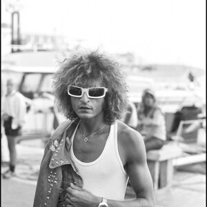 Photo d'archive de Michel Polnareff sur le port de Saint-Tropez.