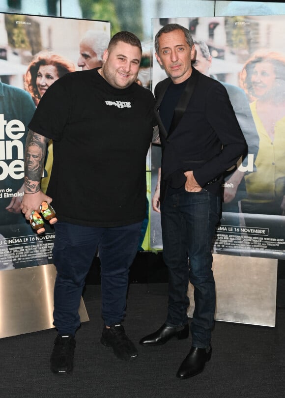 Gad Elmaleh et guest à la première du film "Reste Un Peu" au cinéma UGC Ciné Cité Les Halles à Paris, le 15 novembre 2022. © Guirec Coadic/Bestimage 