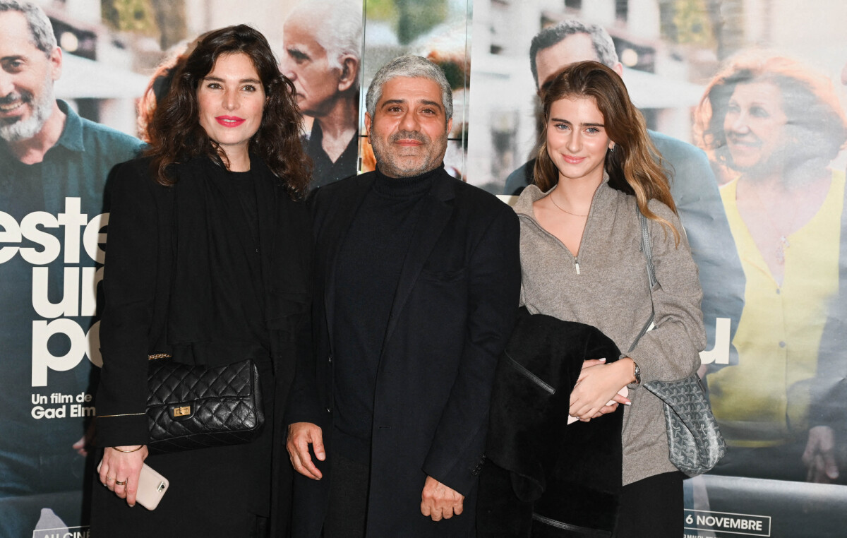 Photo Guest à la première du film "Reste Un Peu" au cinéma UGC Ciné