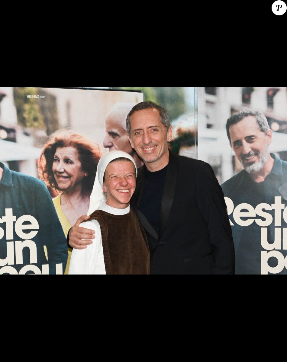 Gad Elmaleh en famille : Régine, David et Judith fiers acteurs, devant ...