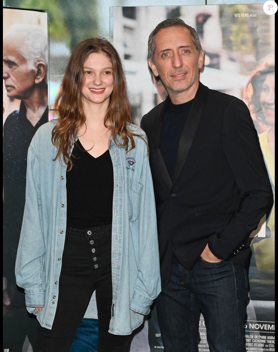 Gad Elmaleh en famille : Régine, David et Judith fiers acteurs, devant ...