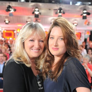 Charlotte de Turckheim et Julia Piaton lors de l'enregistrement de l'émission Vivement dimanche en 2012