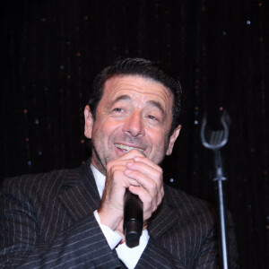 Exclusif - Patrick Bruel - Soirée du 100ème anniversaire du restaurant "Le Boeuf sur le Toit" à Paris le 15 novembre 2022. Lieu mythique du jazz à la vaste salle Art déco élégante, pour une cuisine française revisitée et de saison. © Rachid Bellak/Bestimage 