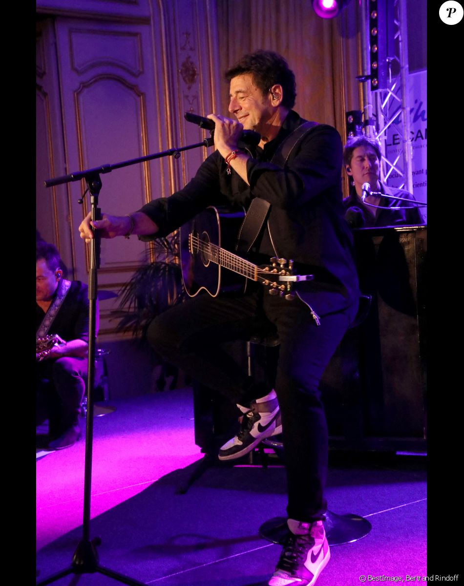 Concert privé de Patrick Bruel durant le 35ème Dîner de Gala "Vaincre le cancer" au profit de la lutte contre les cancers au Cercle de l'Union Interalliée à Paris, France, le 29 Octobre 2022. © Bertrand Rindoff / Bestimage