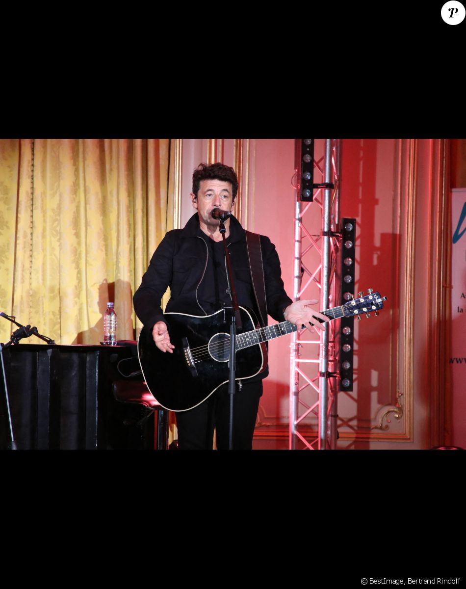 Concert privé de Patrick Bruel durant le 35ème Dîner de Gala "Vaincre le cancer" au profit de la lutte contre les cancers au Cercle de l'Union Interalliée à Paris, France, le 29 Octobre 2022. © Bertrand Rindoff / Bestimage