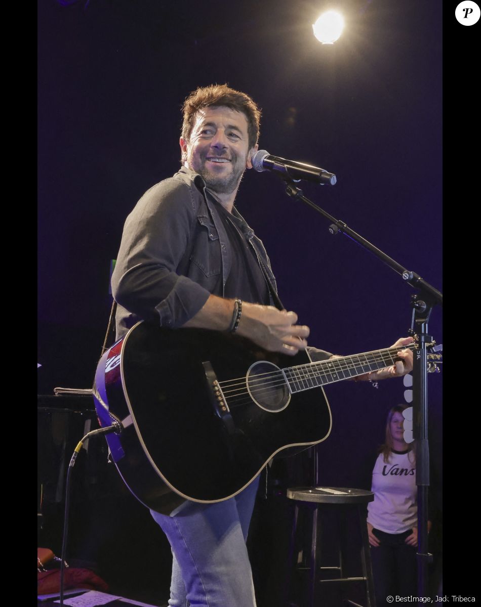 Exclusif - Patrick Bruel - P.Bruel en showcase privé à l'occasion du 3ème anniversaire de la chaîne Olympia TV dans la Salle de billard de l'Olympia à Paris. Le 27 octobre 2022 © Jack Tribeca / Bestimage