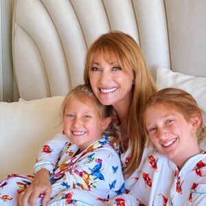 Jane Seymour et ses petites-filles. Instagram. Le 11 septembre 2022.