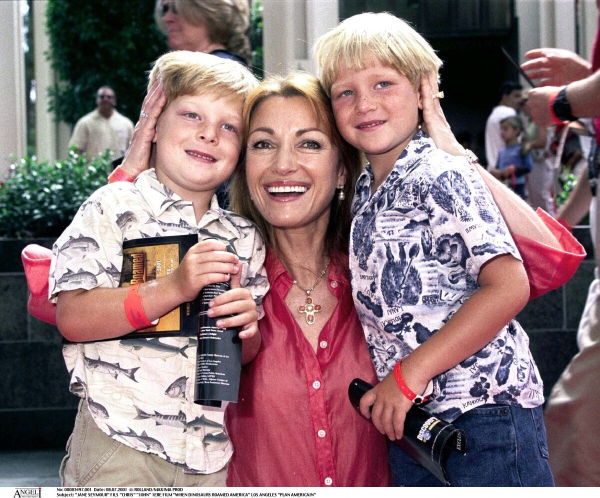Photo Jane Seymour et ses fils Kris et John Première du film "Wen dinosaurs roamed America