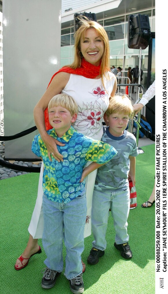 Jane Seymour et ses fils Kris et John - Première du film "Spirit" à Los Angeles.