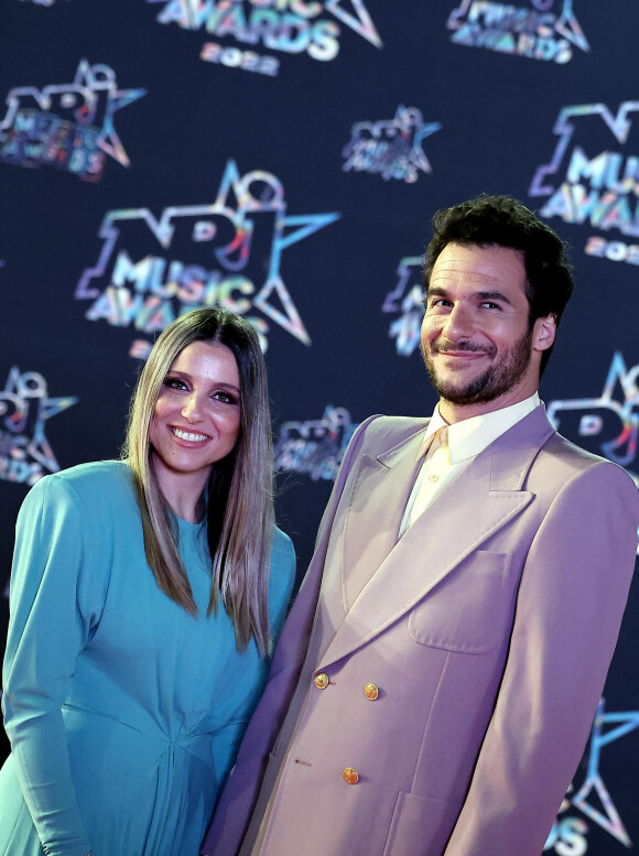 Amir et sa femme Lital au photocall de la 24ème édition des "NRJ Music Awards (NMA)" au Palais des Festivals à Cannes le 18 novembre 2022. © Dominique Jacovides / Bestimage