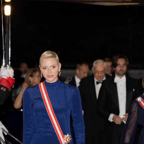 Le prince Albert II de Monaco, La princesse Charlène de Monaco - Arrivées à la soirée de gala de la Fête Nationale Monégasque au Grimaldi Forum le 19 novembre 2022. © Olivier Huitel / Pool Monaco / Bestimage