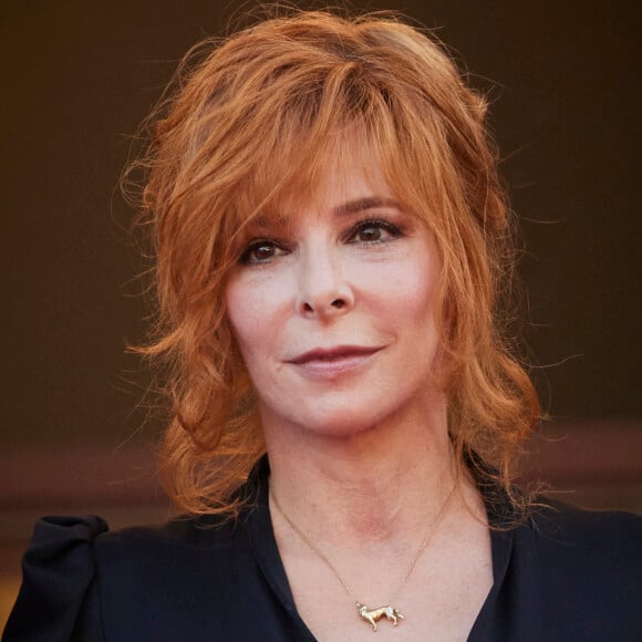 Mylène Farmer - Montée des marches du film " OSS 117 : Alerte rouge en Afrique Noire " lors du 74ème Festival International du Film de Cannes. Le 17 juillet 2021 © Borde-Jacovides-Moreau / Bestimage.