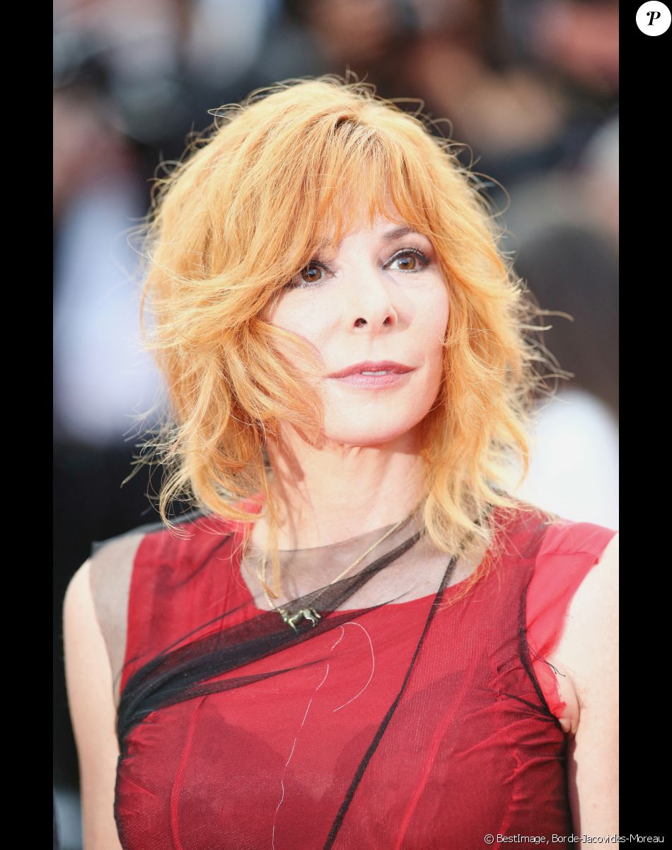 Mylène Farmer - Montée des marches du film " Annette " lors de la cérémonie d'ouverture du 74ème Festival International du Film de Cannes. Le 6 juillet 2021 © Borde-Jacovides-Moreau / Bestimage.
