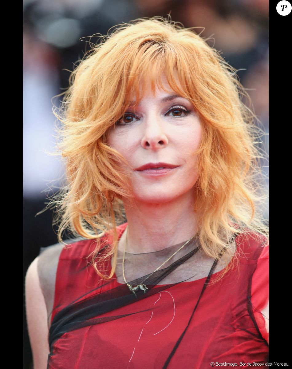 Mylène Farmer - Montée des marches du film " Annette " lors de la cérémonie d'ouverture du 74ème Festival International du Film de Cannes. Le 6 juillet 2021 © Borde-Jacovides-Moreau / Bestimage.