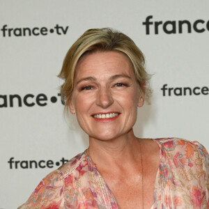 Anne-Élisabeth Lemoine au photocall pour la conférence de presse de rentrée de France TV à la Grande Halle de la Villette à Paris, France, le 6 juillet 2022. © Coadic Guirec/Bestimage 