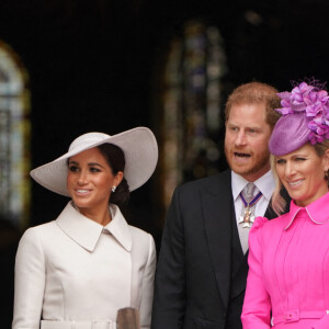 Peter Philips, Le prince Harry, duc de Sussex, et Meghan Markle, duchesse de Sussex Zara Phillips (Zara Tindall), Mike Tindall - Les membres de la famille royale et les invités lors de la messe célébrée à la cathédrale Saint-Paul de Londres, dans le cadre du jubilé de platine (70 ans de règne) de la reine Elisabeth II d'Angleterre. Londres, le 3 juin 2022. 