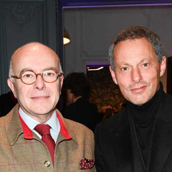 Exclusif - Bernard Cazeneuve et Marc-Olivier Fogiel - Remise du prix "Fonds de dotation Line Renaud-Loulou Gasté" pour la recherche médicale à la Maison de la Recherche à Paris le 21 novembre 2022. Chaque année un prix, assorti d'une dotation financière de 60 000 euros à un chercheur et à son équipe afin de récompenser et d'accompagner une avancée scientifique majeure. © Coadic Guirec/Bestimage 